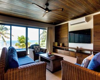 Naïa Resort and Spa - Placencia - Living room
