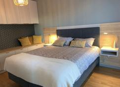 Versailles brand new flat 10mn walk from Palace - Versailles - Bedroom
