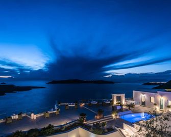 Anteliz Suites - Fira