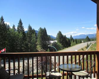 Luxury Walk Out House in Radium Hot Springs 5 Bedrooms - Radium Hot Springs - Balcony
