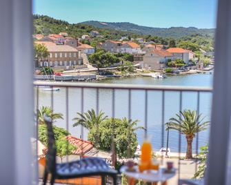 Hotel Lumbarda - Lumbarda - Balcony