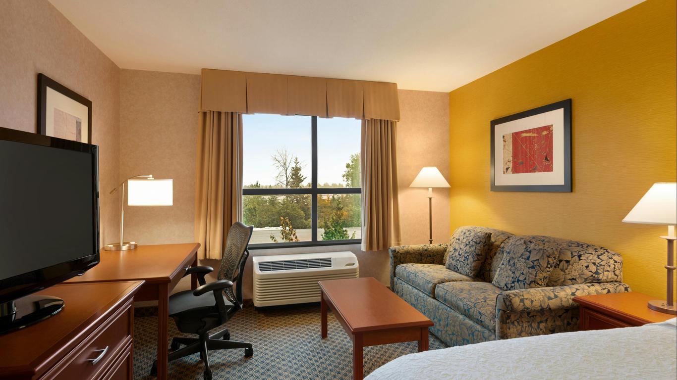 Hampton Inn & Suites by Hilton Langley-Surrey