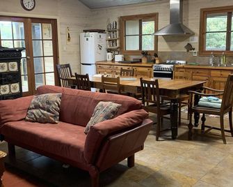 Currawong Cottage Vivonne Bay - Vivonne - Living room