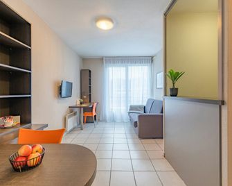 Appart'City Classic Lyon Vaise St Cyr - Lyon - Living room
