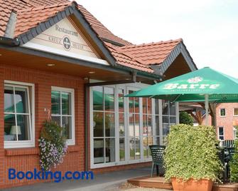 Land-Gut-Hotel Restaurant Kreuz Meyer - Stuhr - Building