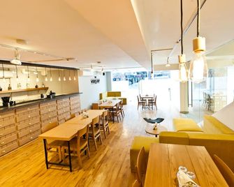 Bloomrooms @ Indiranagar - Bangalore - Restaurante