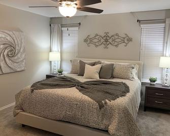 First Class BMT Destination!! A Perfect Home away from Home, so Cozy & Comfy!br - San Antonio - Camera da letto