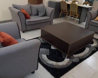 Goddis Apartments - Lagos - Salon