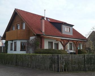 Vacation apartment Ottlik - Rötha - Edificio