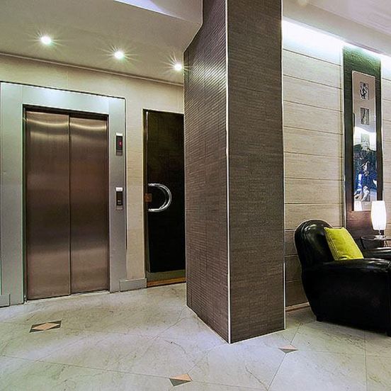 Lobby view of Hotel Ariston