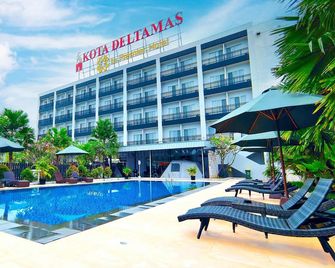 Le Premier Hotel Deltamas - Cikarang