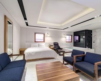 Capace Hotel - Seoul - Phòng ngủ