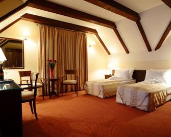 Hotel Garden Club - Braşov - Bedroom