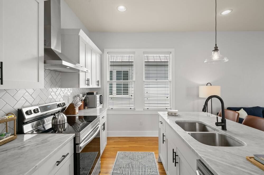 NEW! Casa Fuente - Beautifully Renovated Ybor Bungalow, Steps to 7th Ave - تامبا - مطبخ