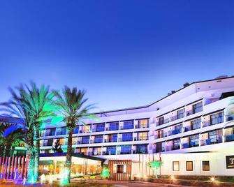 Imperial Turkiz Resort Hotel - Antalya - Gebäude