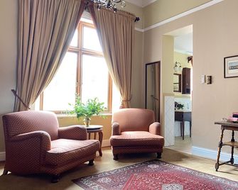 The Kimberley Club Guesthouse - Kimberley - Sala de estar