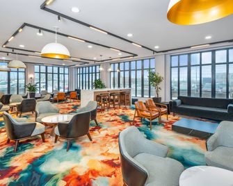 Radisson Hotel Montreal Airport - Montreal - Lobby