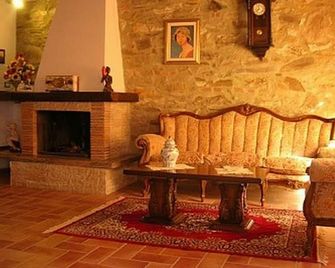 Le Macine - Swimming Pool -Air Conditioning - Wi.Fi - Capannori - Huiskamer