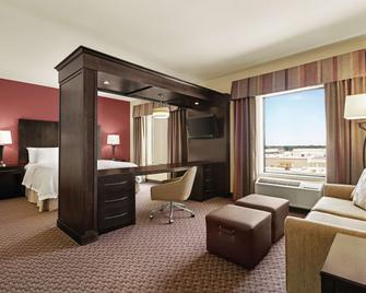 Hampton Inn & Suites Enid - Enid - Living room
