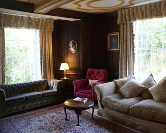 Trelough House B&B - Hereford - Living room
