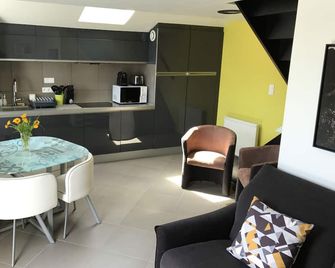 New house in Bordelane / Sauzon for TWO persons - Sauzon - Restaurant