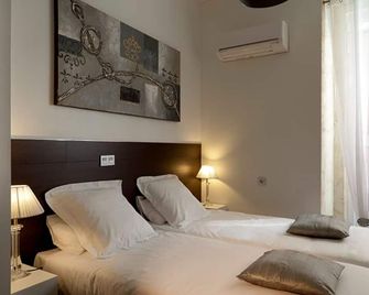 Thc Latina Hostel - Madrid