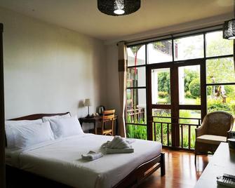 Gin's Maekhong View Resort & Spa - Chiang Saen - Schlafzimmer