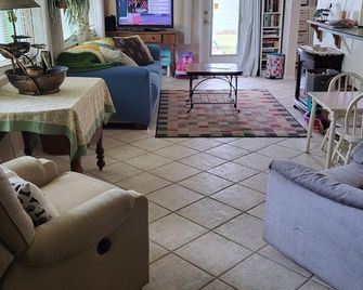 Old Florida Living - Palm Bay - Living room