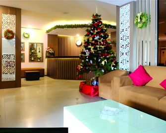 Grand Palace Hotel Makassar - Makassar - Lobby