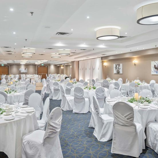 Sandman Signature Mississauga Hotel image 1