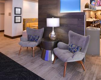 Hampton Inn & Suites Cincinnati-Mason - Mason - Лоббі