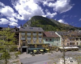 Hotel Du Midi - Thônes - Gebäude