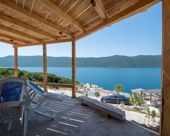 Feral Beach - Neum