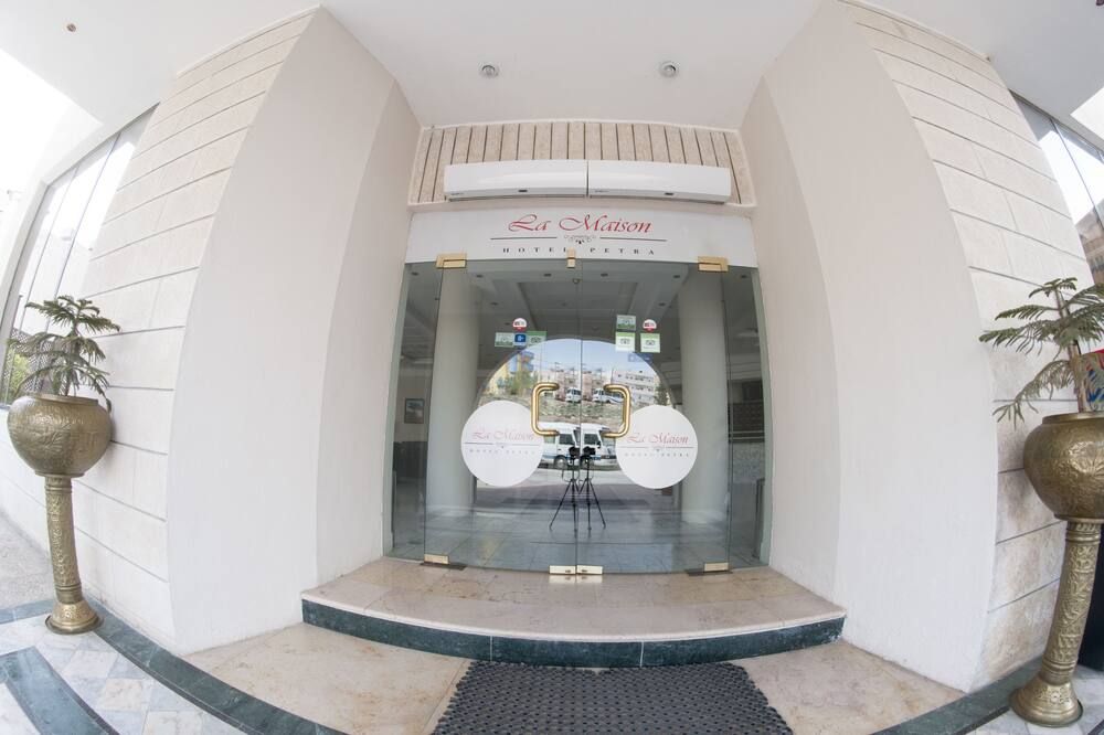 La Maison Hotel Petra