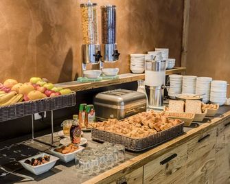 Hôtel Saint Charles Val Cenis - Val-Cenis - Buffet