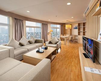Super Hotel Candle - Hanoi - Living room