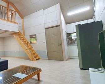 Hwacheon 632 Pension - Hwacheon - Sala de estar