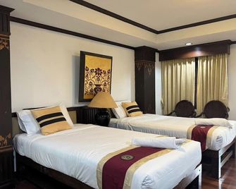 Royal Ping Garden & Resort - Ban Pao - Schlafzimmer