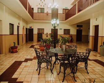 Hotel Cervantino - Tapachula - Vardagsrum