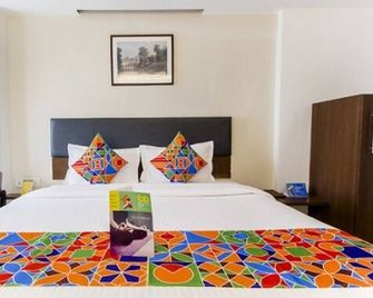 Fabexpress Kalyan - Vadodara - Schlafzimmer