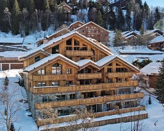 Charming Apartment in Méribel - 3 Bedrooms, 6 Pers, Balcony & TV, Services Included - Les Allues - Toà nhà