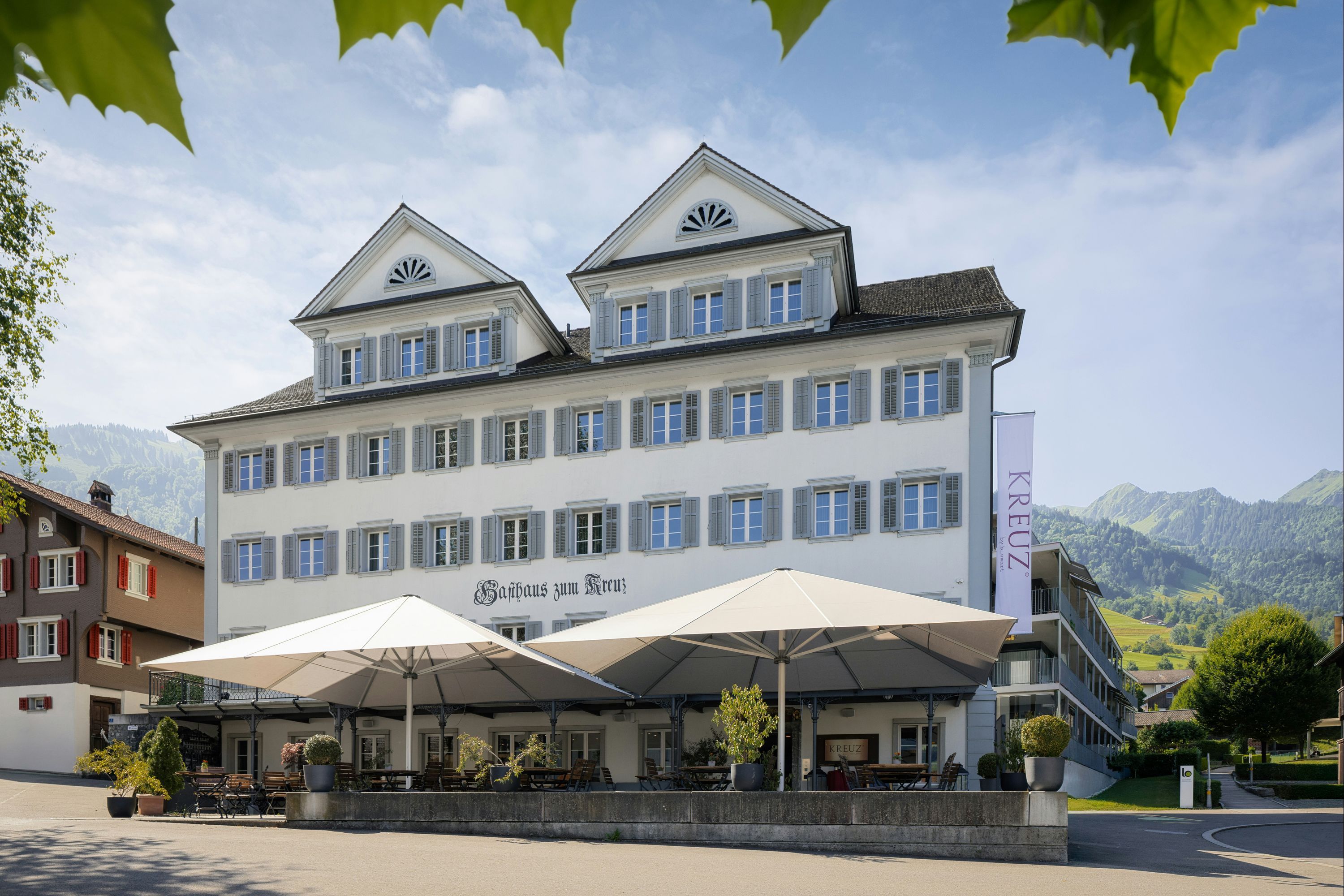 Hotel Kreuz by bsmart - Sachseln - Gebouw