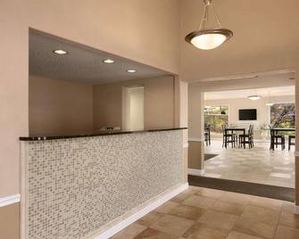 The Suite Inn - Rapid City - Receção