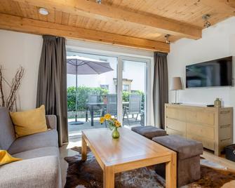 Beautiful Chalet With Sauna in Salzburg - Bruck an der Großglocknerstraße - Living room