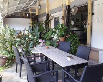 Rasa Motel - George Town - Patio