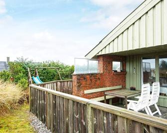 7 person holiday home in Hvide Sande-By Traum - Hvide Sande - Patio