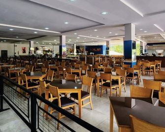 Golden Dolphin Express - Goiânia - Restaurant