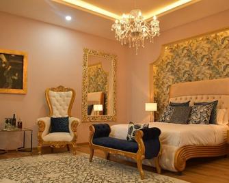 Luxury Mansion Sant Serrant Cerca Aeropuerto Medellín Guatapé - Marinilla - Habitación