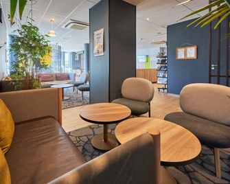B&B HOTEL Ouistreham - Ouistreham - Lounge