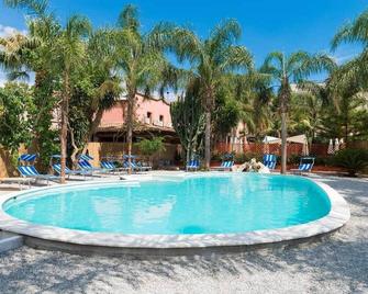 Casantica Turismo Rurale - Milazzo - Pool